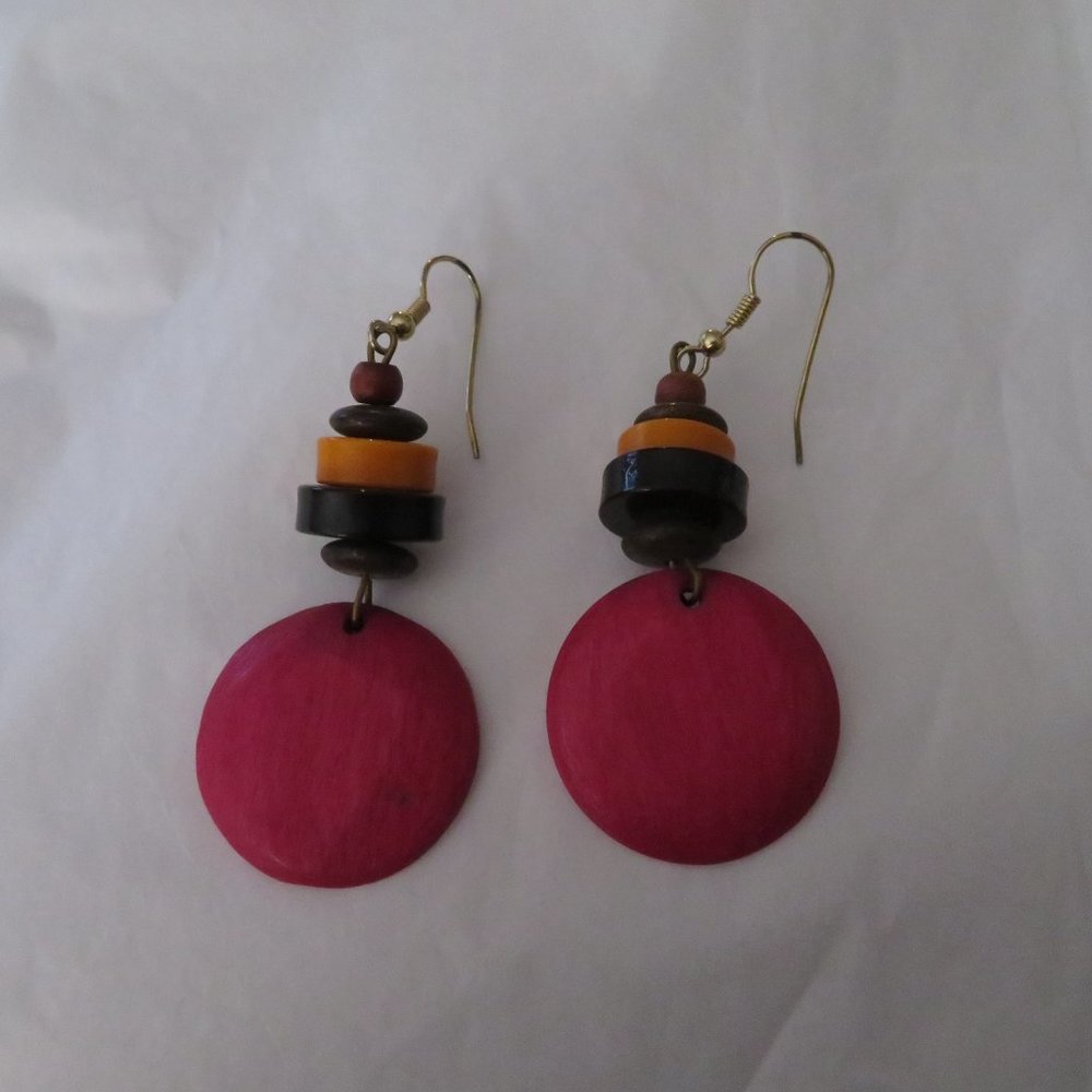 Vintage Beaded Earrings - Picture 2 of 8